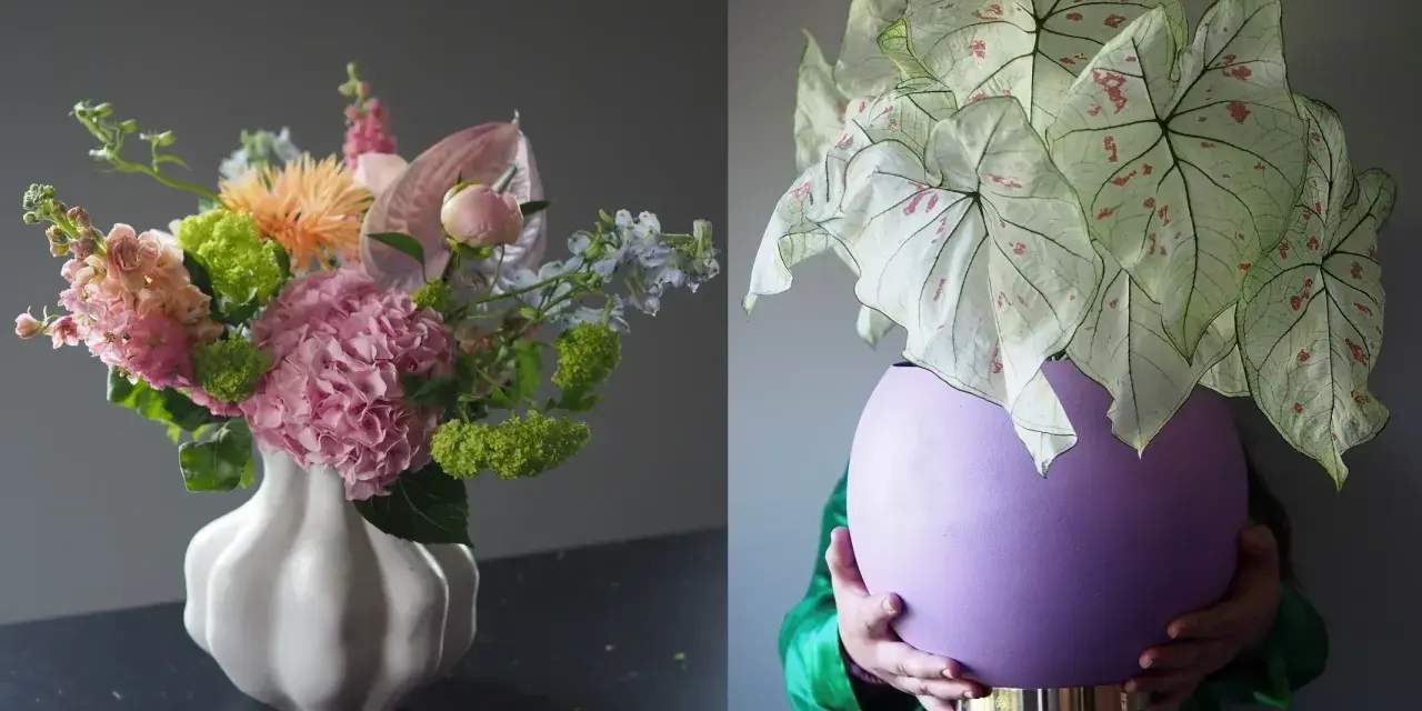 Bukiet w stylu "garden party" 2026: różowe hortensje, anthurium, róże. Po prawej ozdobna kalozja w fioletowej donicy.